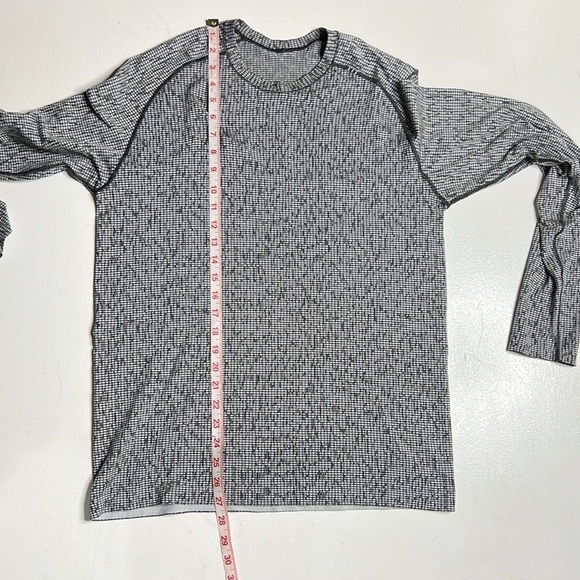Lululemon Metal Vent Tech Long Sleeve 2.0 in Space Code Graphite Grey / Vapor - Picture 10 of 12